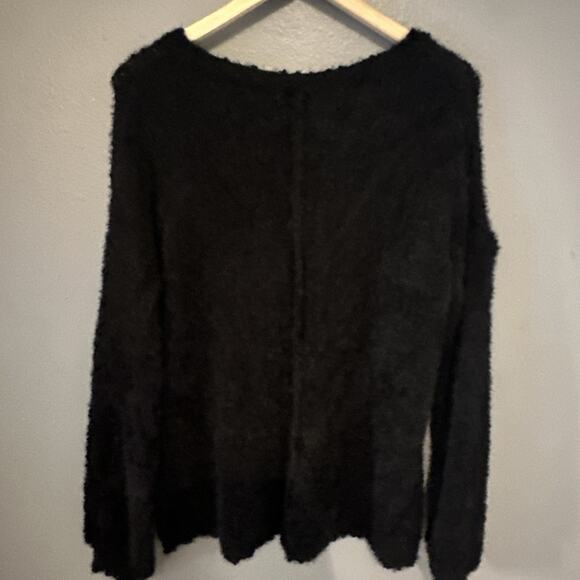 POL Oversized Medium Sweater. - Picture 4 of 4